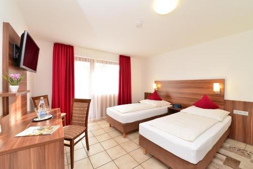 Hotel am Buchwald — Esslingen — photo 2