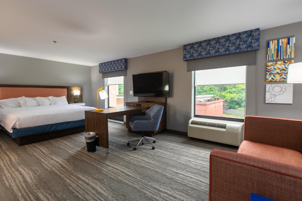 Hampton Inn & Suites Wilder - photo 6