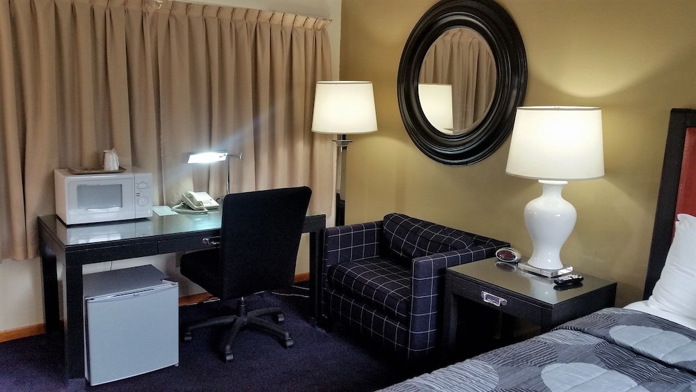 Hillcrest Motel - photo 6