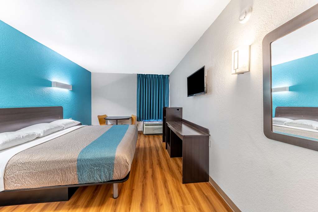 Motel 6 Lewisville TX Medical City - photo 15