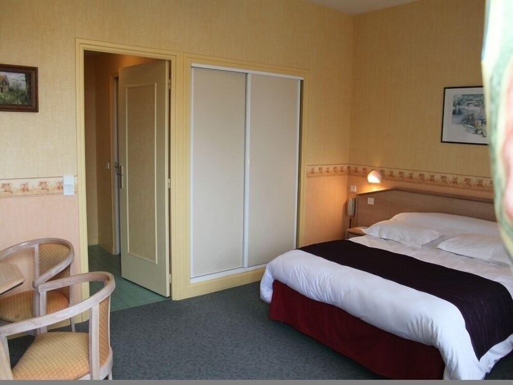Hotel Des Bains — Lancieux — photo 2