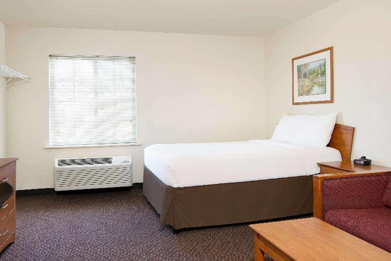 Woodspring Suites Fort Worth Forest Hill - photo 16