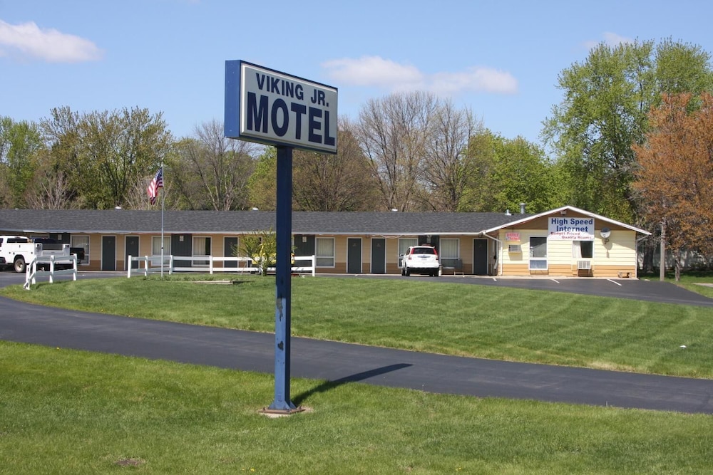 Viking Jr. Motel - photo 25