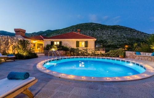 Villa Kate outdoor pool 4 bedrooms free parking