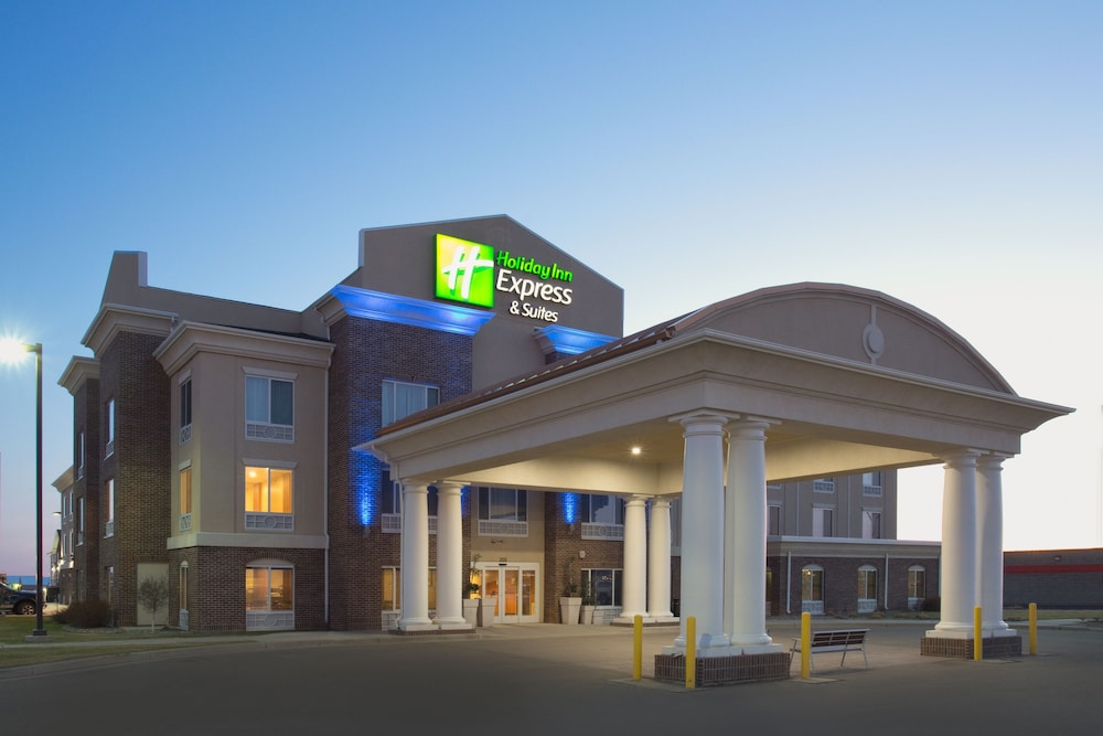 Holiday Inn Express & Suites Minot by IHG - photo 34