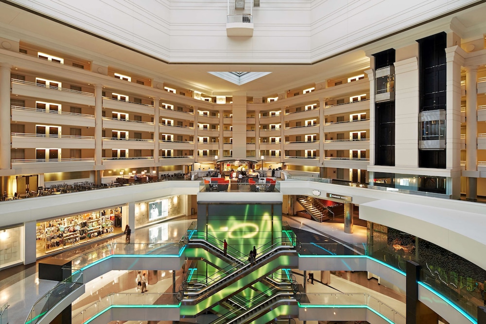 Embassy Suites by Hilton Washington DC Chevy Chase Pavilion - photo 6