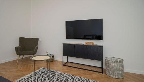 Elegant 1BR Vake Apt for 3 By Wehost