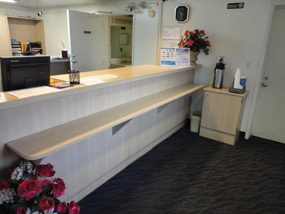 Americas Best Value Inn Battle Creek - photo 3