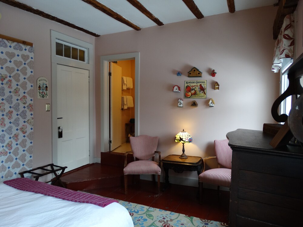 Shoreham Inn Bed & Breakfast - photo 12