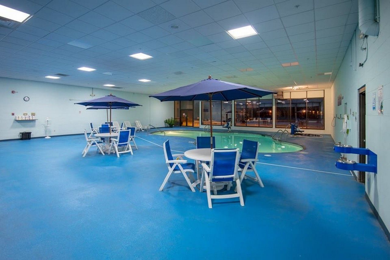 Ramada by Wyndham Cedar Rapids - photo 9
