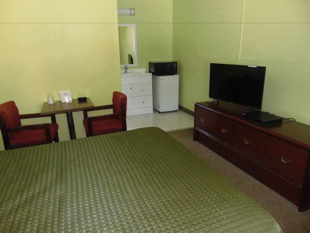 Westbrook Motel - photo 20
