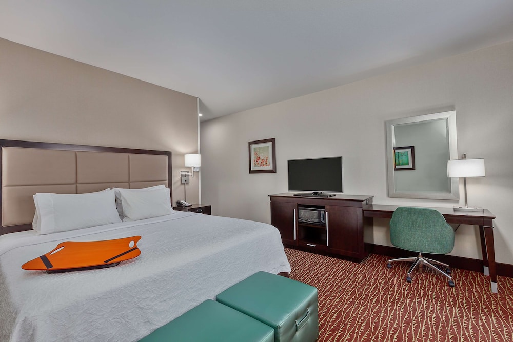 Hampton Inn & Suites Bend - photo 21