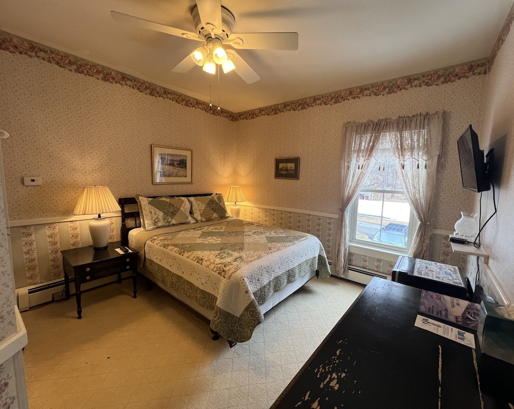 Echo Lake Inn - photo 26