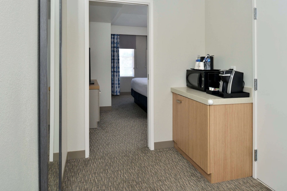 Hilton Garden Inn Napa - photo 24