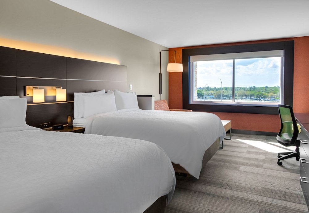 Holiday Inn Express & Suites Sanford Lake Mary by IHG - photo 5