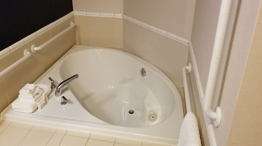 Fairfield Inn & Suites by Marriott Mt. Vernon Rend Lake - photo 23