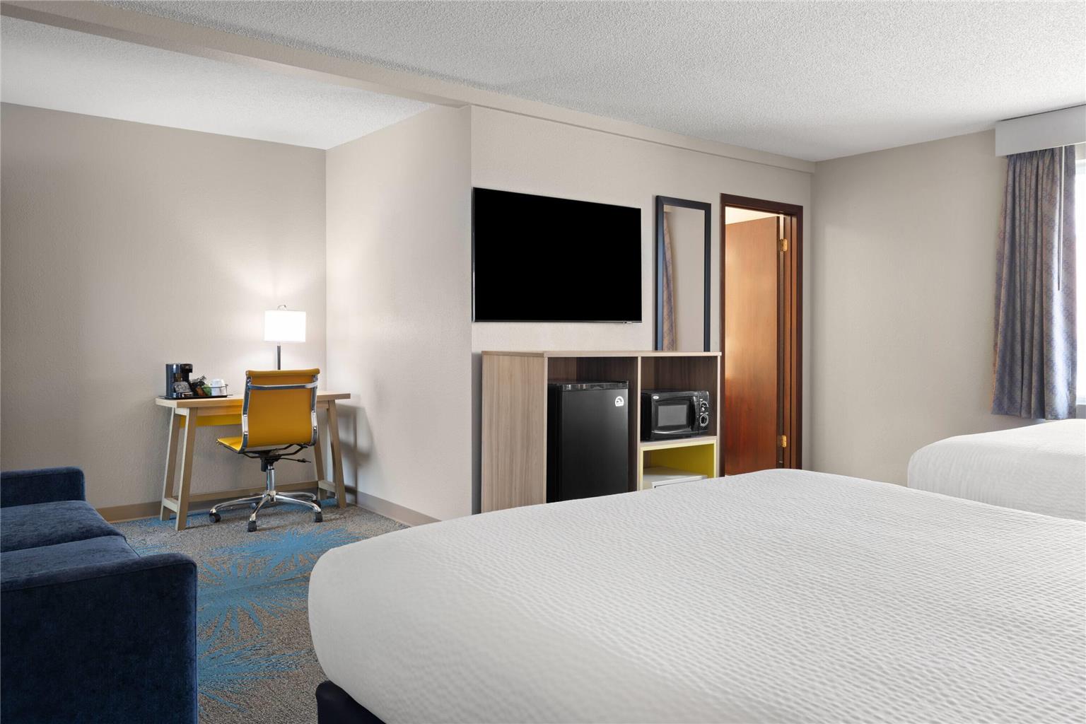 Days Inn by Wyndham Jamestown - photo 19