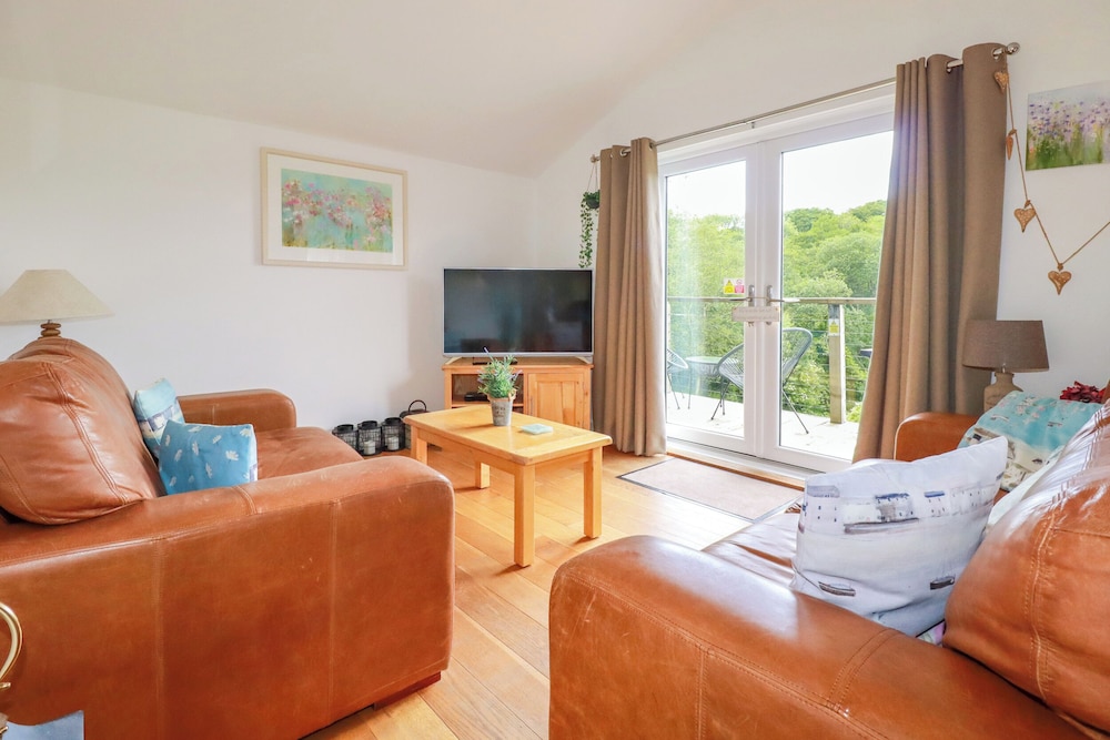 3 Lake View in Looe, United Kingdom