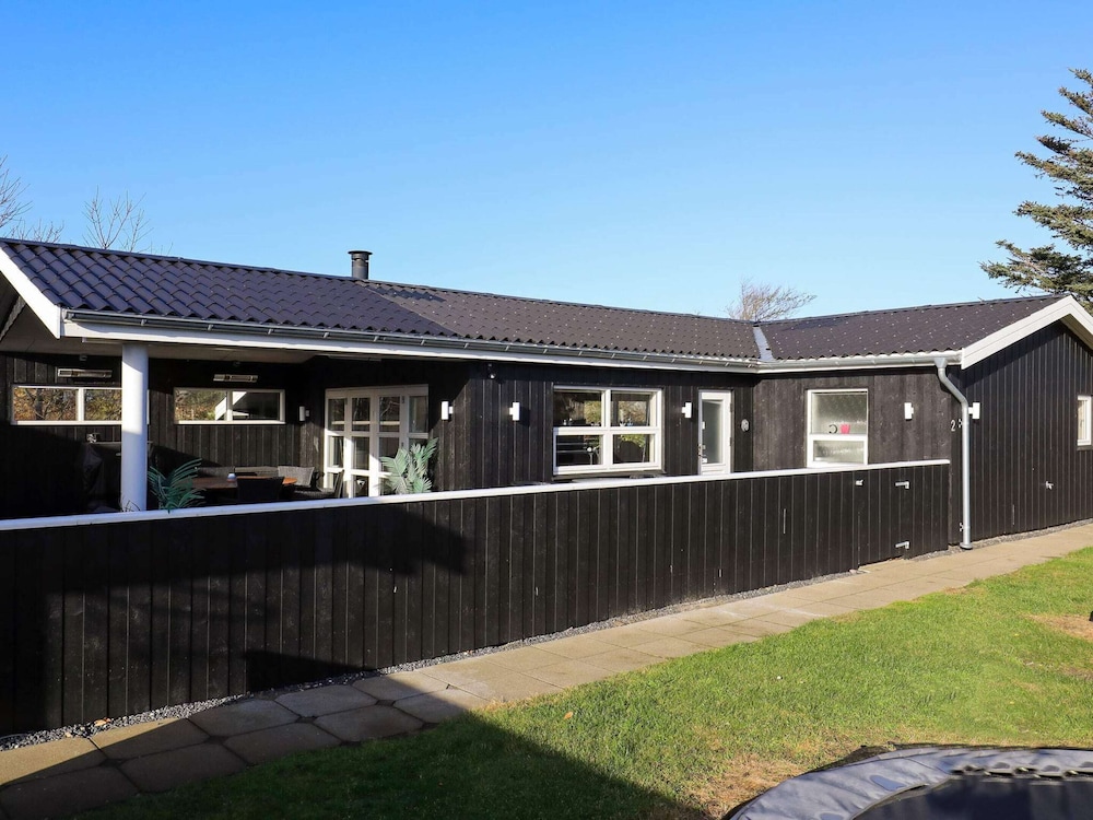 7 person holiday home in Blokhus — 4-Star Luxury Hotel in Pandrup, Denmark