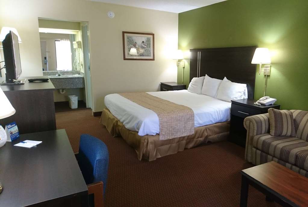 Travelodge by Wyndham Knoxville East - photo 10
