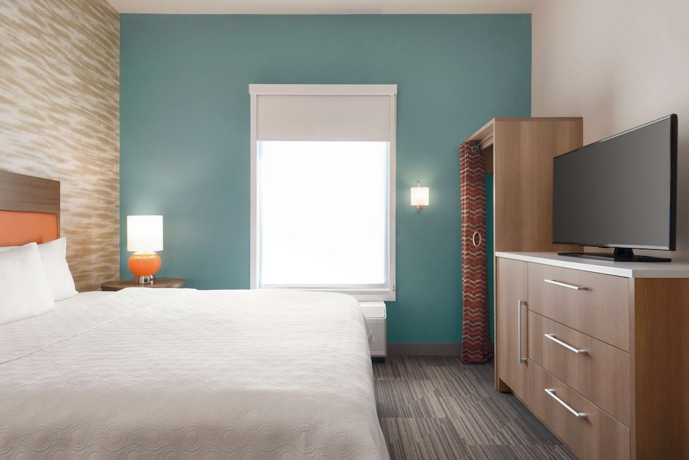 Home2 Suites by Hilton Bismarck - photo 17