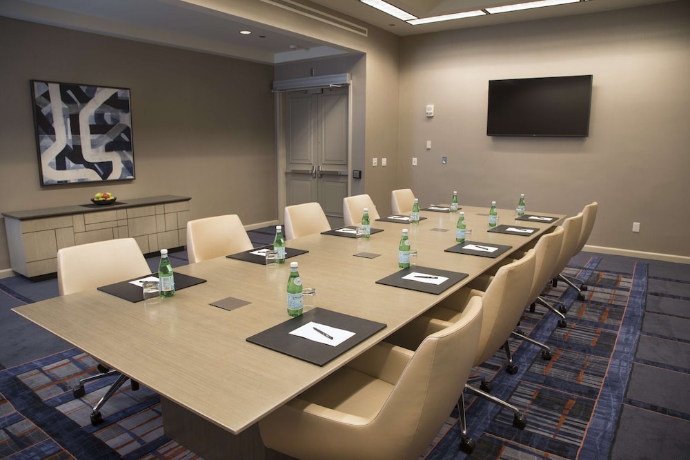 Hilton Atlanta Airport - photo 79