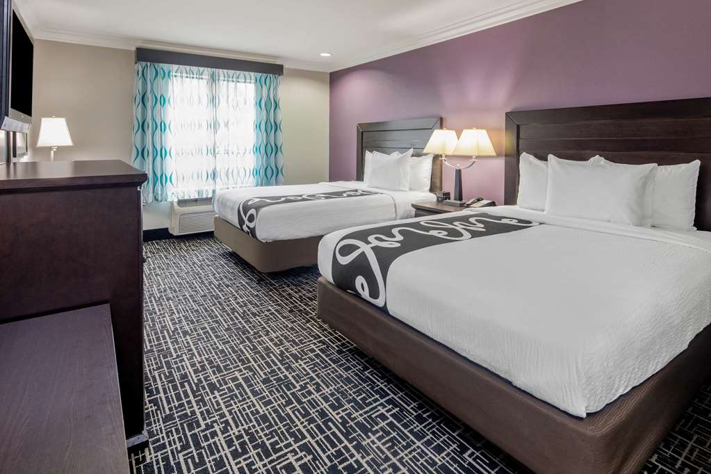 La Quinta Inn & Suites by Wyndham Temecula - photo 10