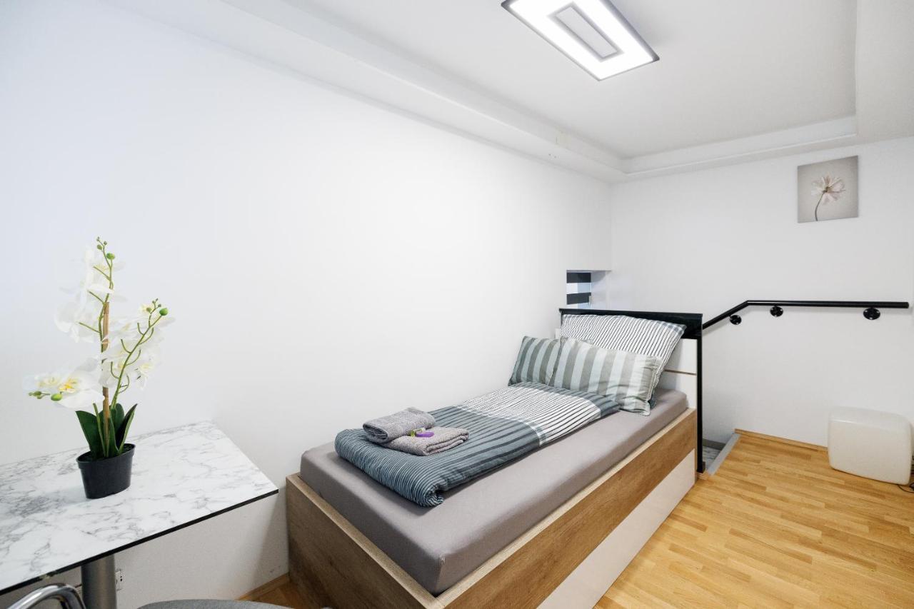 Family Apartment — 4-Star Luxury Hotel in Vienna, Austria