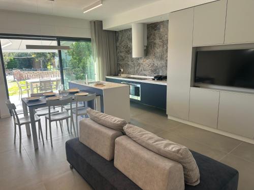Luxury Villa Paradise beach 2025 Agenzia Cocal — 4-Star Luxury Hotel in Caorle, Italy