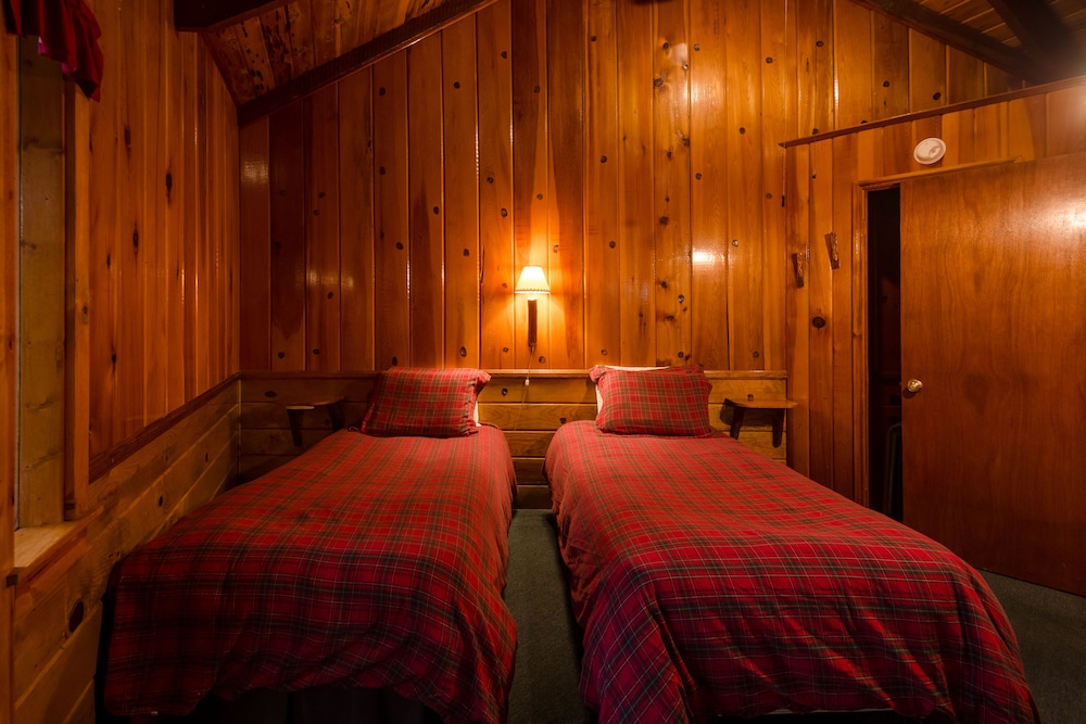Idyllwild Bunkhouse - photo 10