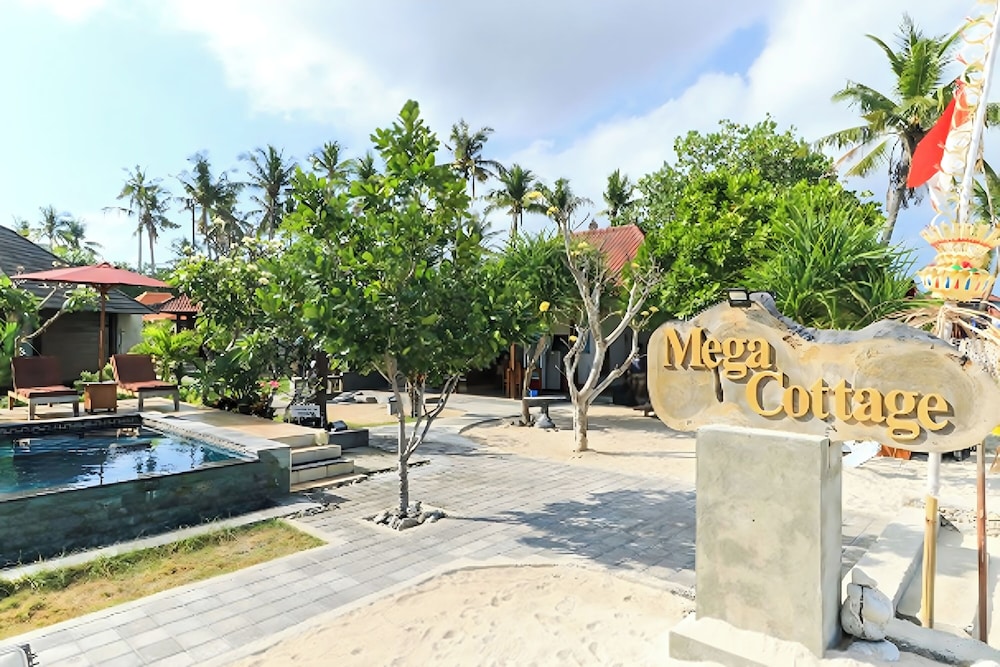 Mega Cottages