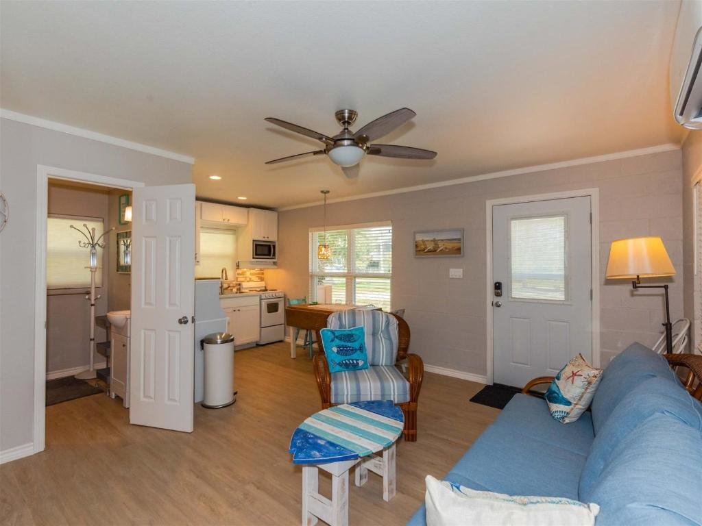 Harbor Lights Cottages #3 — 4-Star Luxury Hotel in Rockport, United States