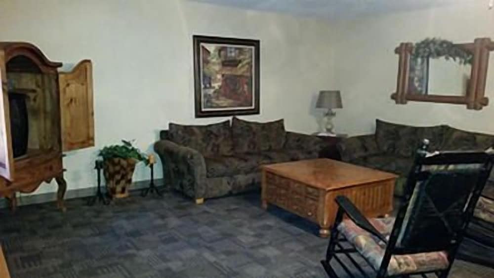 Taneycomo Lakefront Resort - photo 11