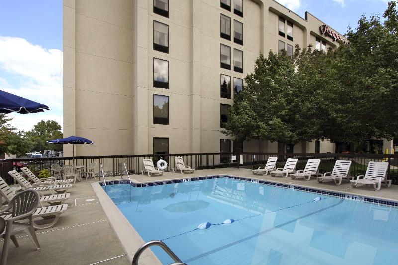 Hampton Inn Philadelphia International Airport - photo 20