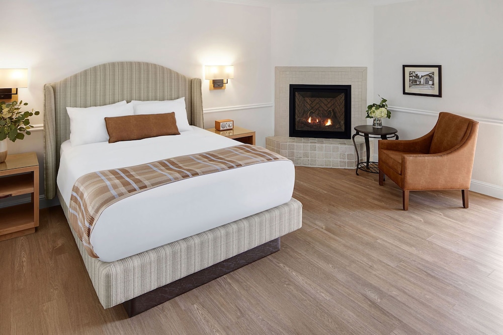 Coachman's Inn A Four Sisters Inn — hotel in Carmel