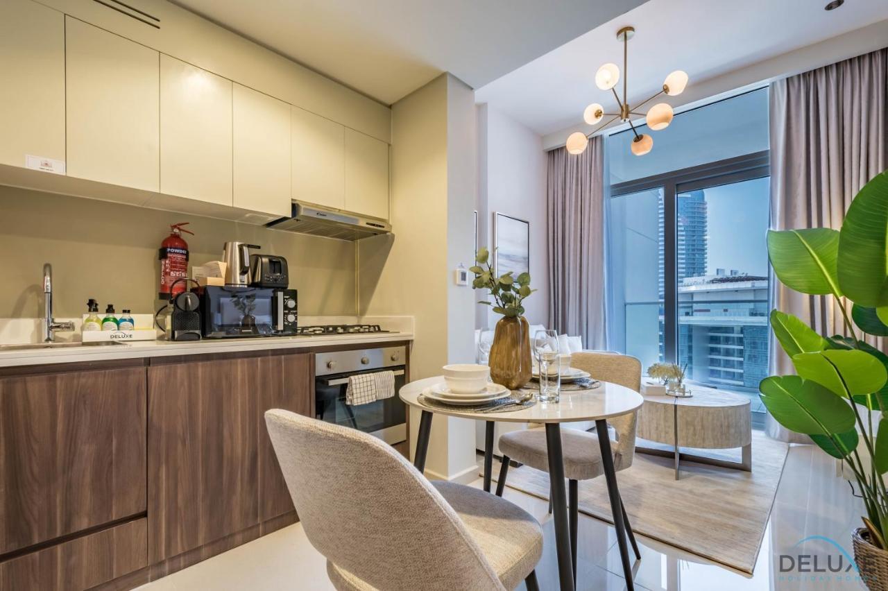Exclusive Rate 1BR with Partial Burj Khalifa Views by Deluxe Holiday Homes — 4-Star Luxury Hotel in Dubai, United Arab Emirates