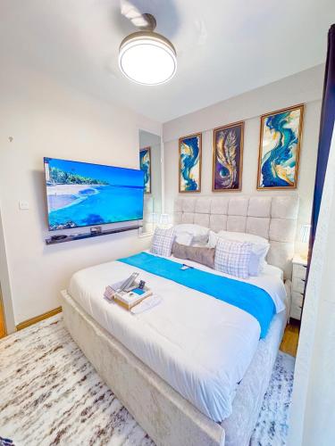 Cozy 1BR Getaway Gym Pool & City Convenience