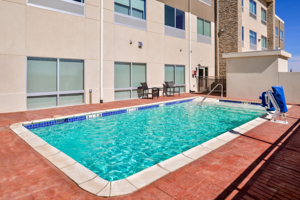 Holiday Inn Express & Suites Van Horn by IHG - photo 32