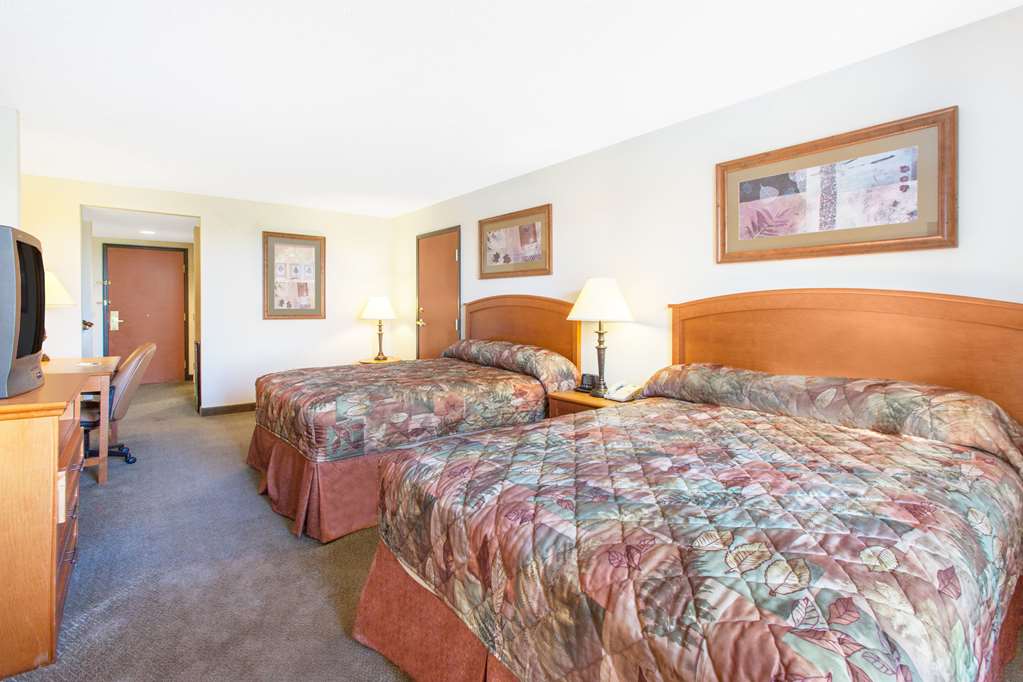 Wingate by Wyndham Bentonville AR - photo 9