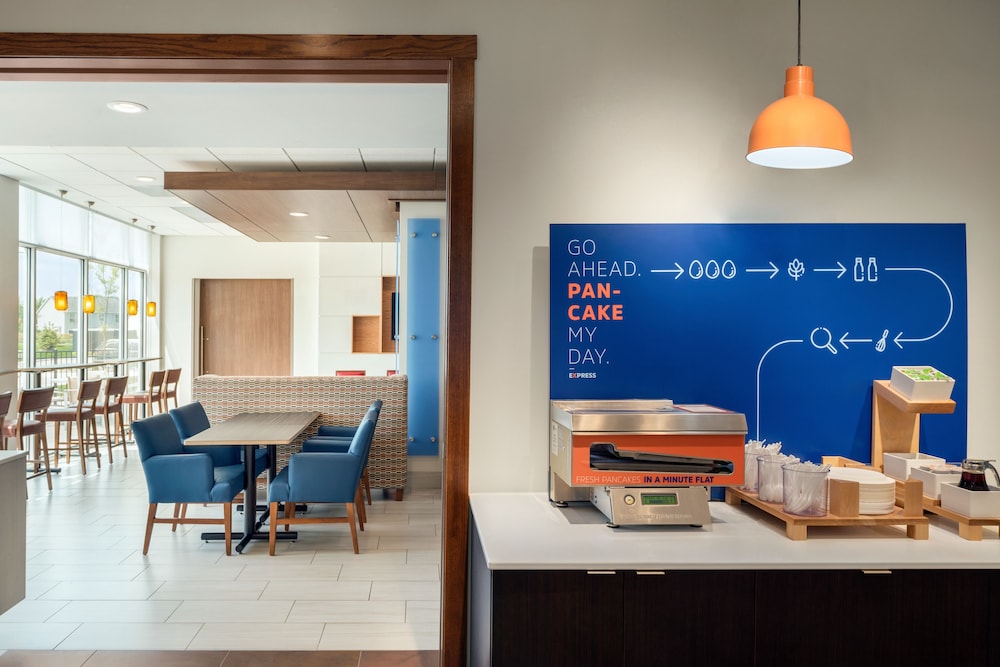 Holiday Inn Express & Suites West Des Moines Jordan Creek by IHG - photo 25