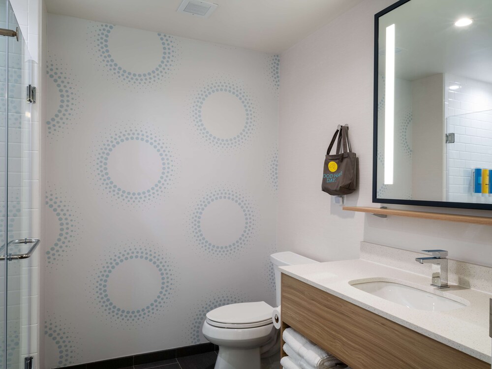 Tru By Hilton Atlanta Airport College Park - photo 15