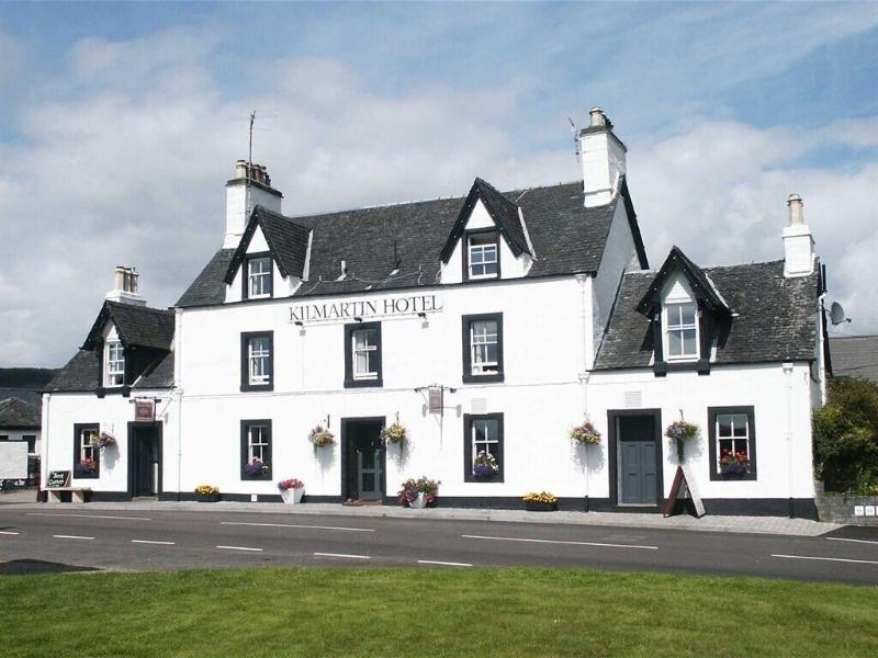 Kilmartin Hotel — hotel in Lochgilphead