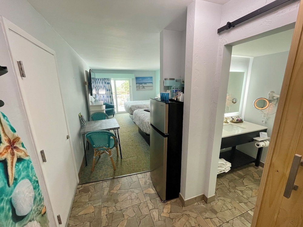 Ocean Sands Beach Boutique Inn 1 Acre Private Beach - photo 42