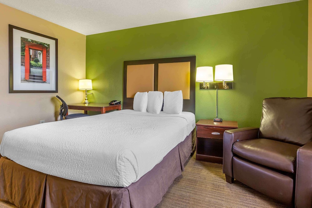 Extended Stay America Select Suites Phoenix Deer Valley - photo 4