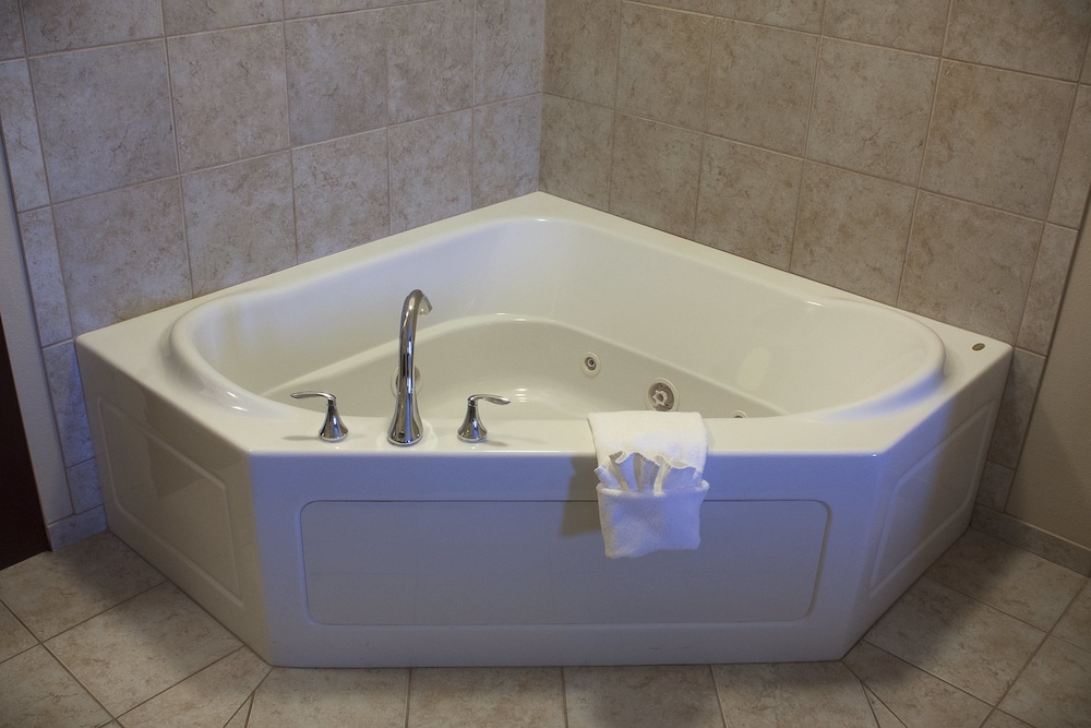 Holiday Inn Express & Suites Youngstown West Austintown by IHG - photo 5
