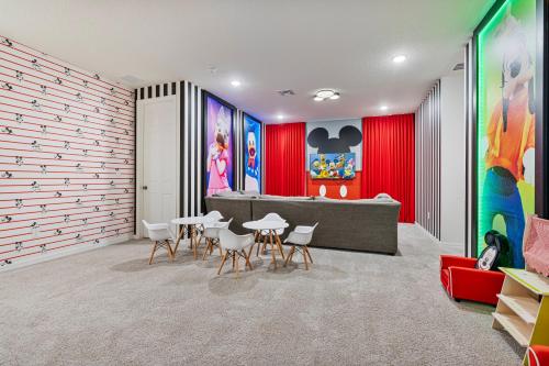 Luxury Villa 9BedroomsPool At Solara Resort — 4-Star Luxury Hotel in Kissimmee, United States