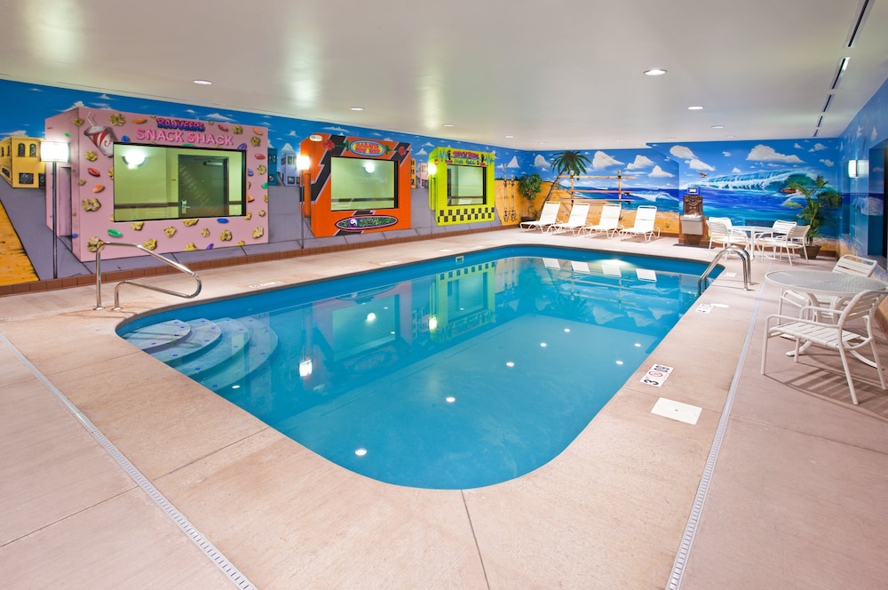 Holiday Inn Express Hotel & Suites Franklin Oil City by IHG - photo 21