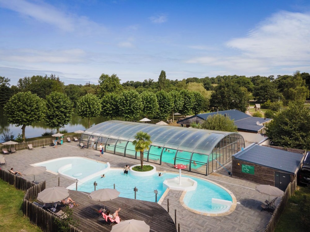 Huttopia Baie du Mont Saint Michel — 4-Star Luxury Hotel in Baguer-Pican, France