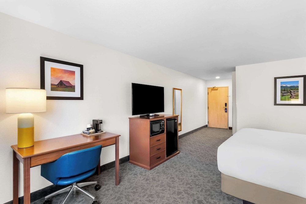 Comfort Inn & Suites Susanville - photo 15
