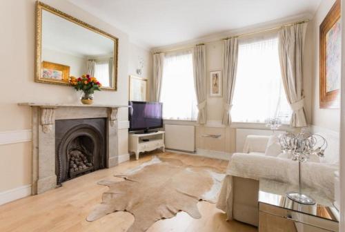 Marylebone Luxury 3br Flat Elegant Central Gem — 4-Star Luxury Hotel in London, United Kingdom
